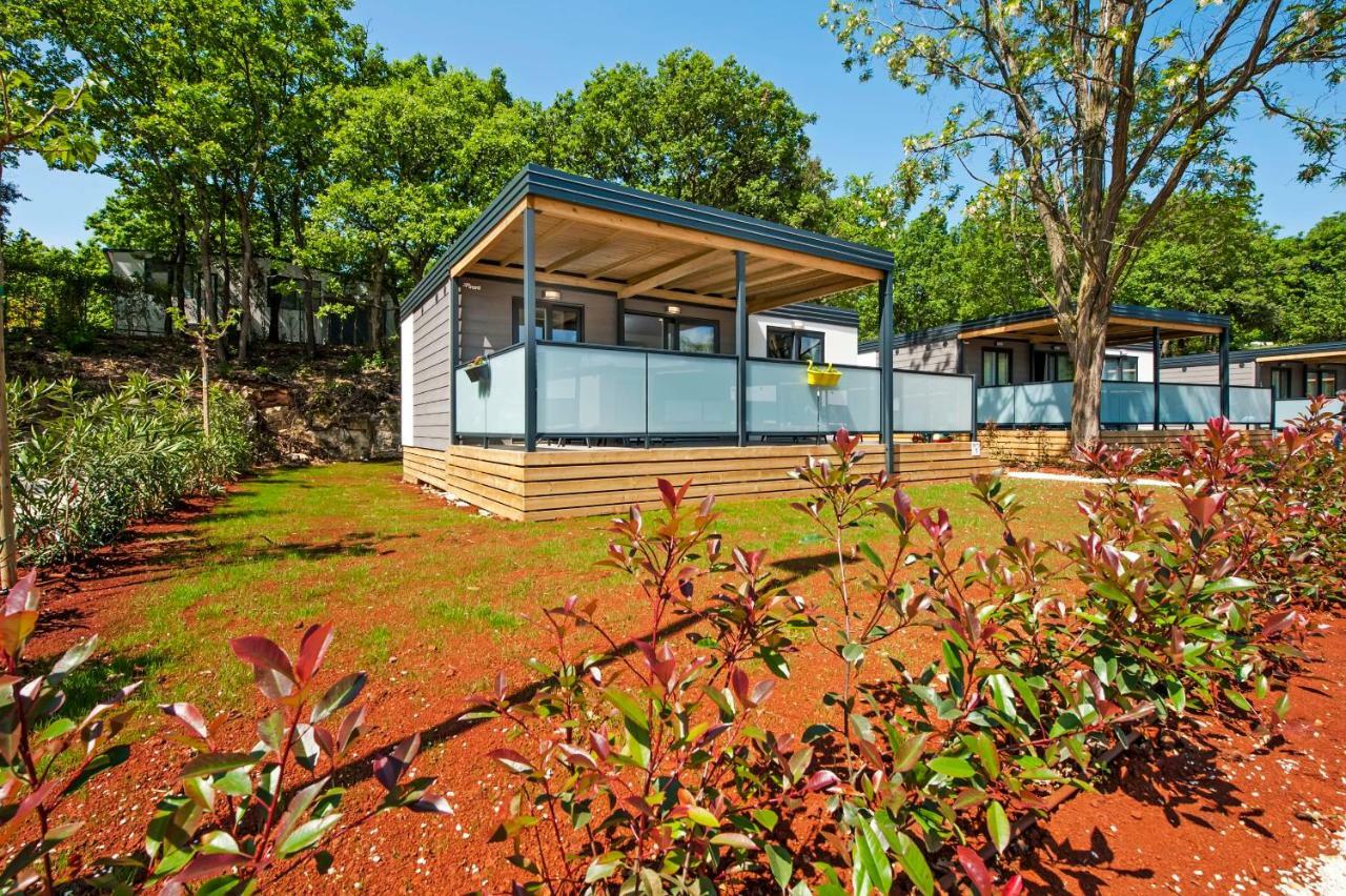 Eurocamp Mobile Homes At Fkk Nudist Campsite Solaris Tar-Vabriga Exterior foto