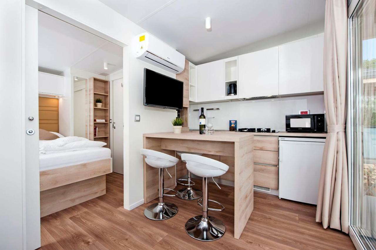 Eurocamp Mobile Homes At Fkk Nudist Campsite Solaris Tar-Vabriga Exterior foto