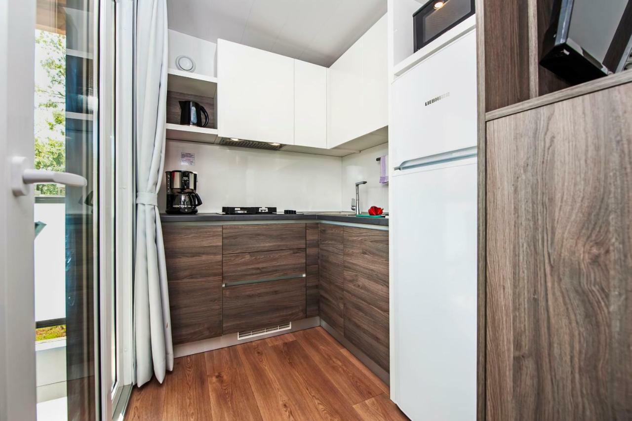 Eurocamp Mobile Homes At Fkk Nudist Campsite Solaris Tar-Vabriga Exterior foto
