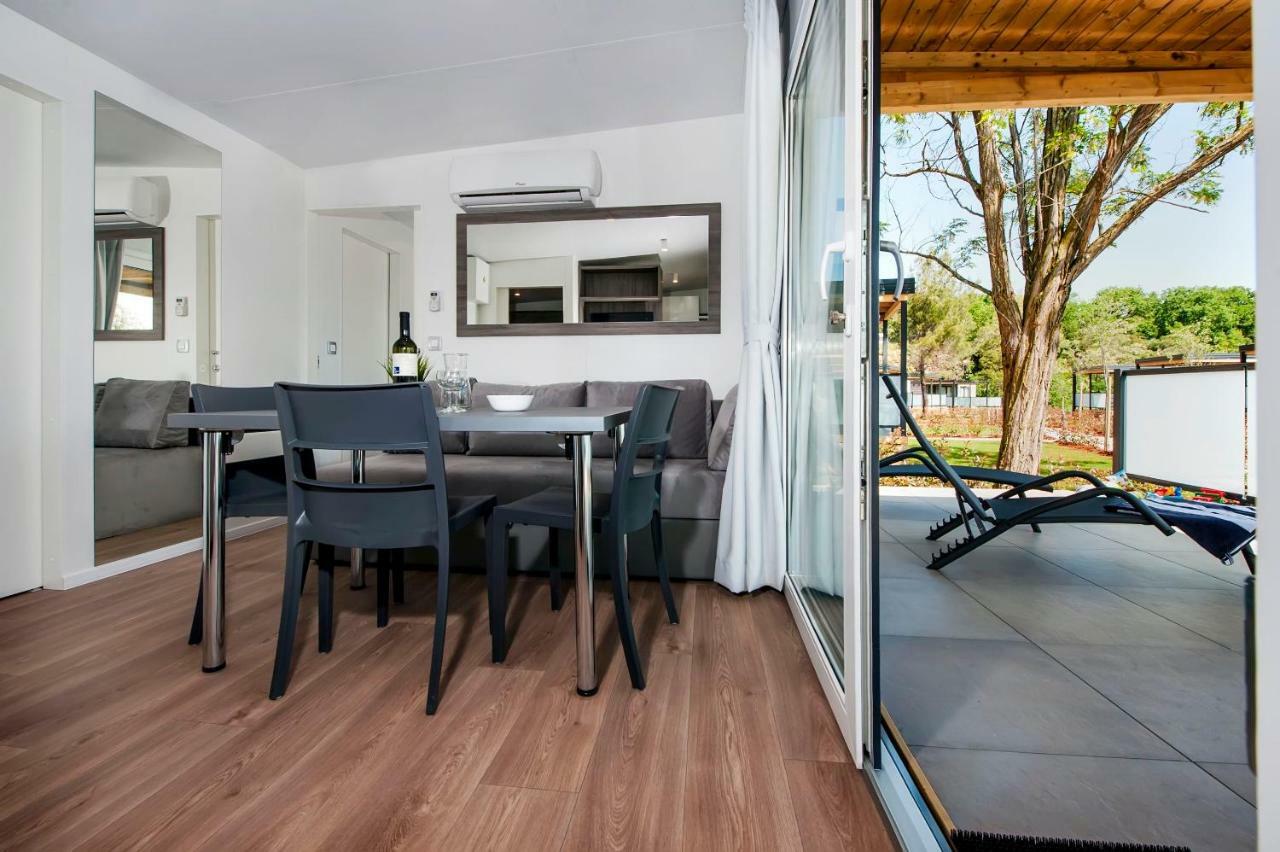 Eurocamp Mobile Homes At Fkk Nudist Campsite Solaris Tar-Vabriga Exterior foto